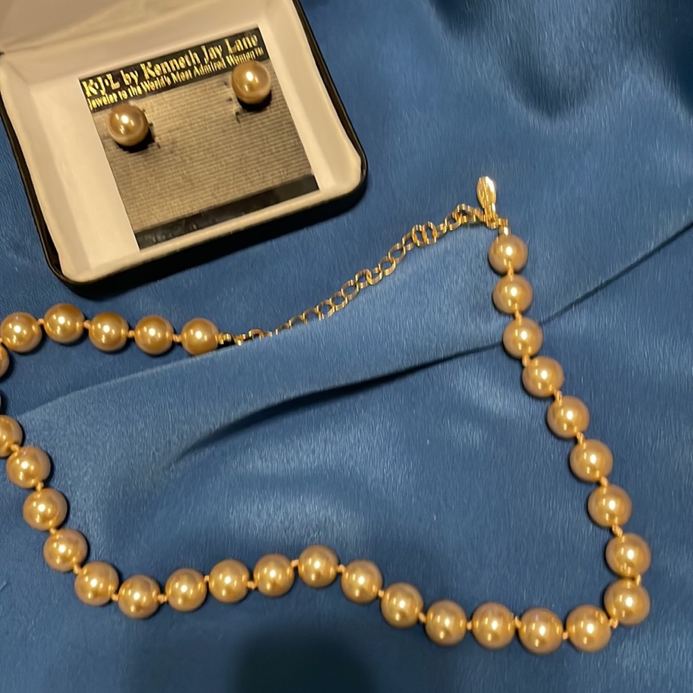 Kenneth Jay Lane Designer Faux Pearl Champagne Co… - image 5